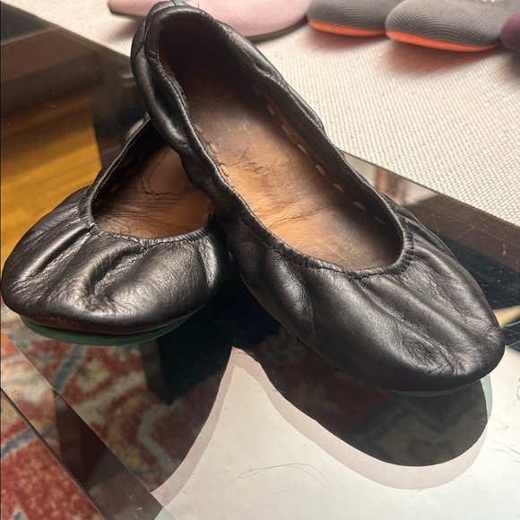Tieks Shoes - Tieks black Leather ballet Flat Shoes. Size: 9M, made in Italy ,folding flats